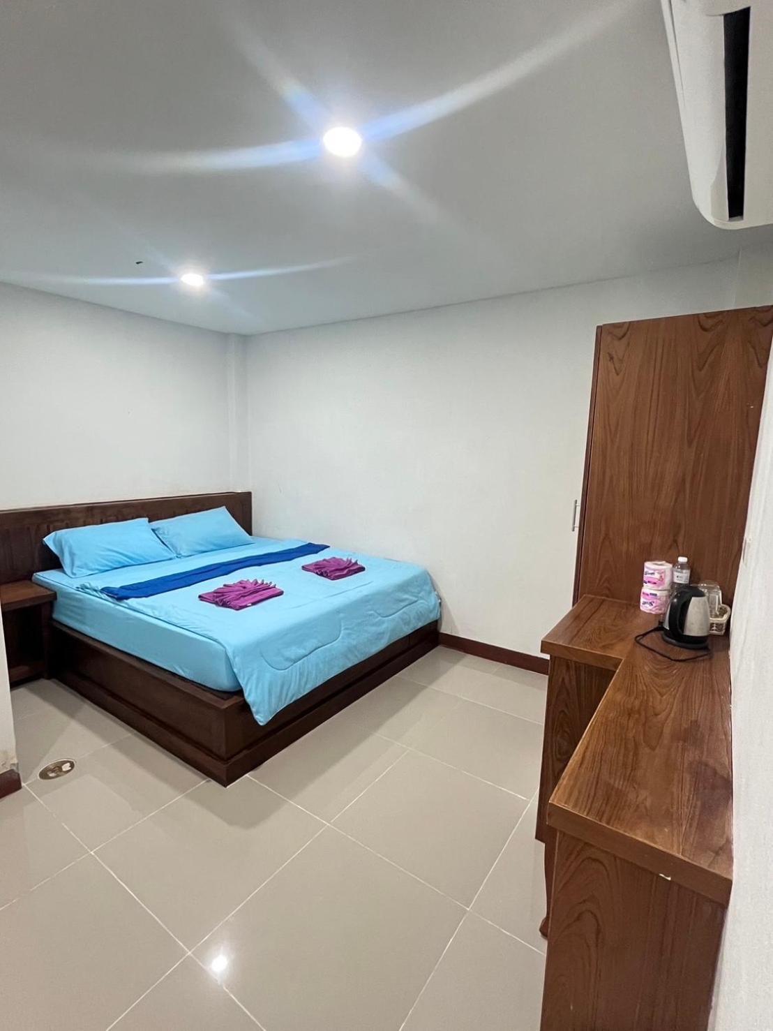 Tanyaporn House Hotel Хаад Рин Екстериор снимка